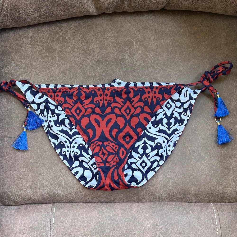 Tommy Bahama Ikat Diamonds string Bikini Bottom - Small - NWOT